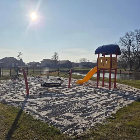 Feriehus Idyllisches Mit Spielzimmer Und Garten