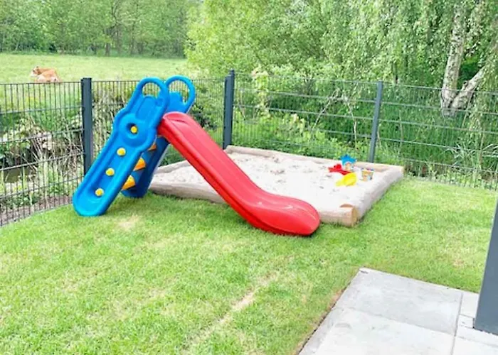 Idyllisches Mit Spielzimmer Und Garten * Sehestedt (Lower-Saxony)